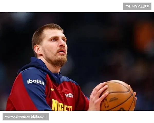 掘金约基奇末节统治内线，连续得分锁定胜局